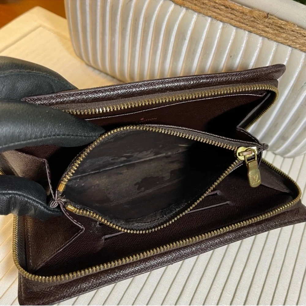 Louis Vuitton Damier Ebene Zippy Wallet